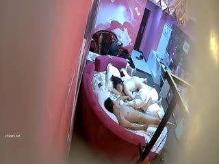 07月流出情趣酒店玫瑰房大圆床偷拍胖妞被男朋友刮完逼毛后做爱