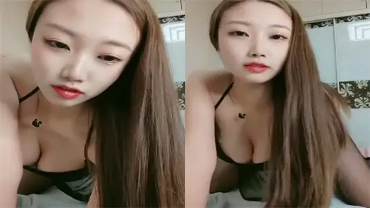 黑丝高跟爆乳欲女淫声浪语，互动道具挑逗湿穴自慰